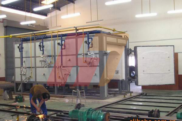 此1200臺車爐主要用大型工件熱處理使用，最高工作測試不大于1100度
